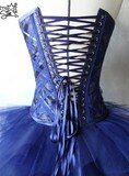 détail bustier rubans bleu