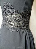 Robe en crêpe & guipure